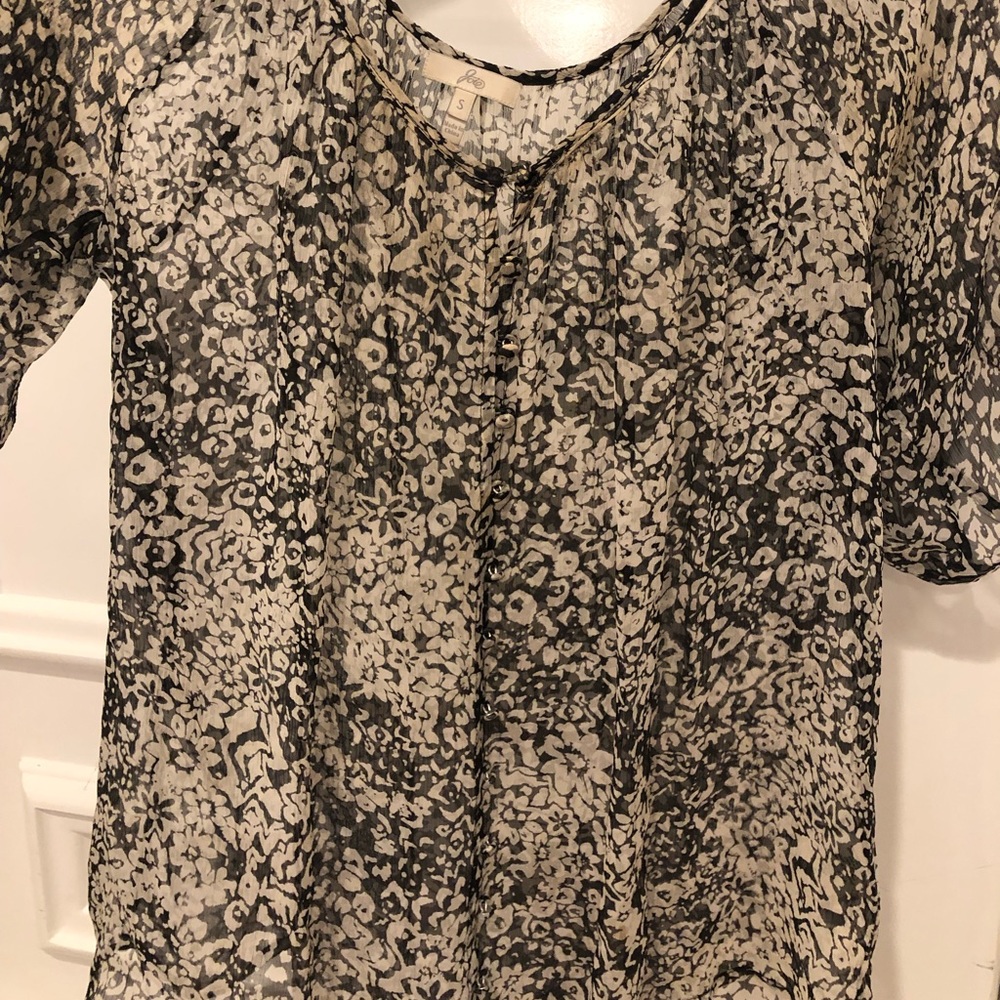 Joie, black and white blouse! - Picture 3 of 5